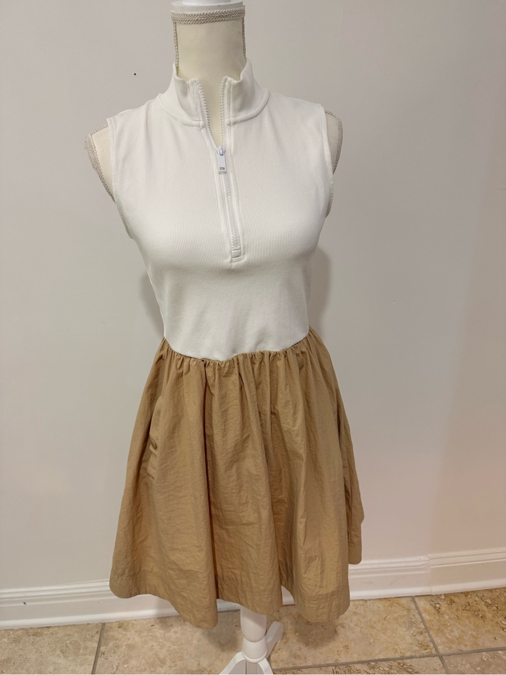 Steve Madden White Sleeveless Zip Top with Tan Skater Skirt